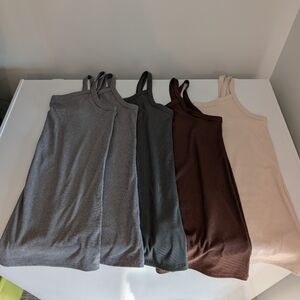 SET of 5 Tank Tops (like new)